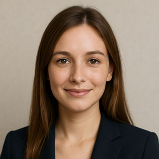 Александра Петрова